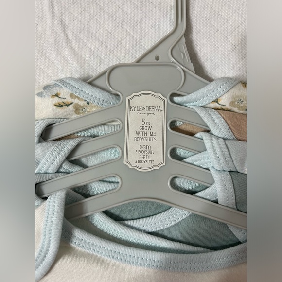 Kyle and Deena 5 piece grow with me onesie set 0-3mth 3-6 mth light blues NWT - Picture 2 of 12